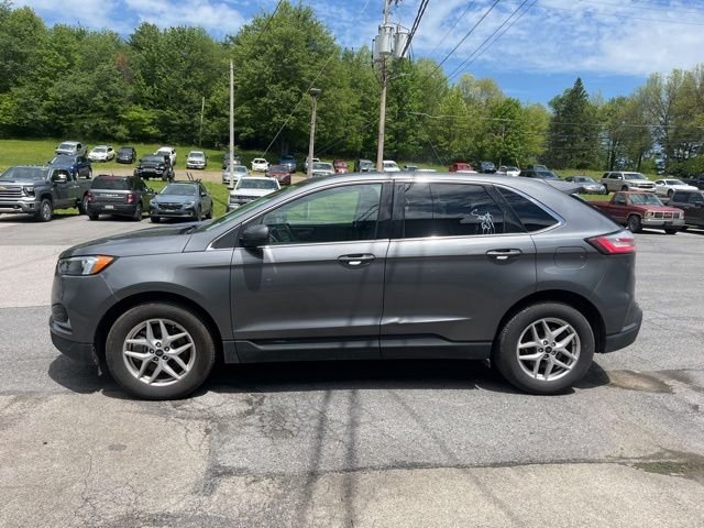 Used 2024 Gray Metallic Ford SEL image 9
