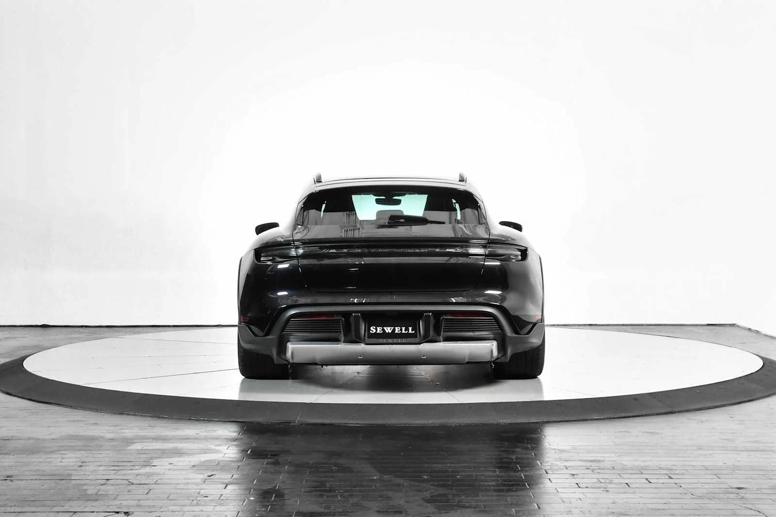 Used 2021 Jet Black Metallic Porsche 4 image 5