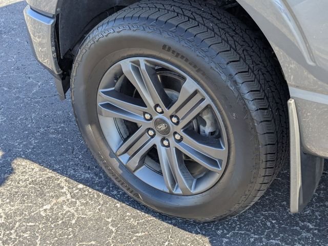 Used 2023 Carbonized Gray Metallic Ford Lariat image 25