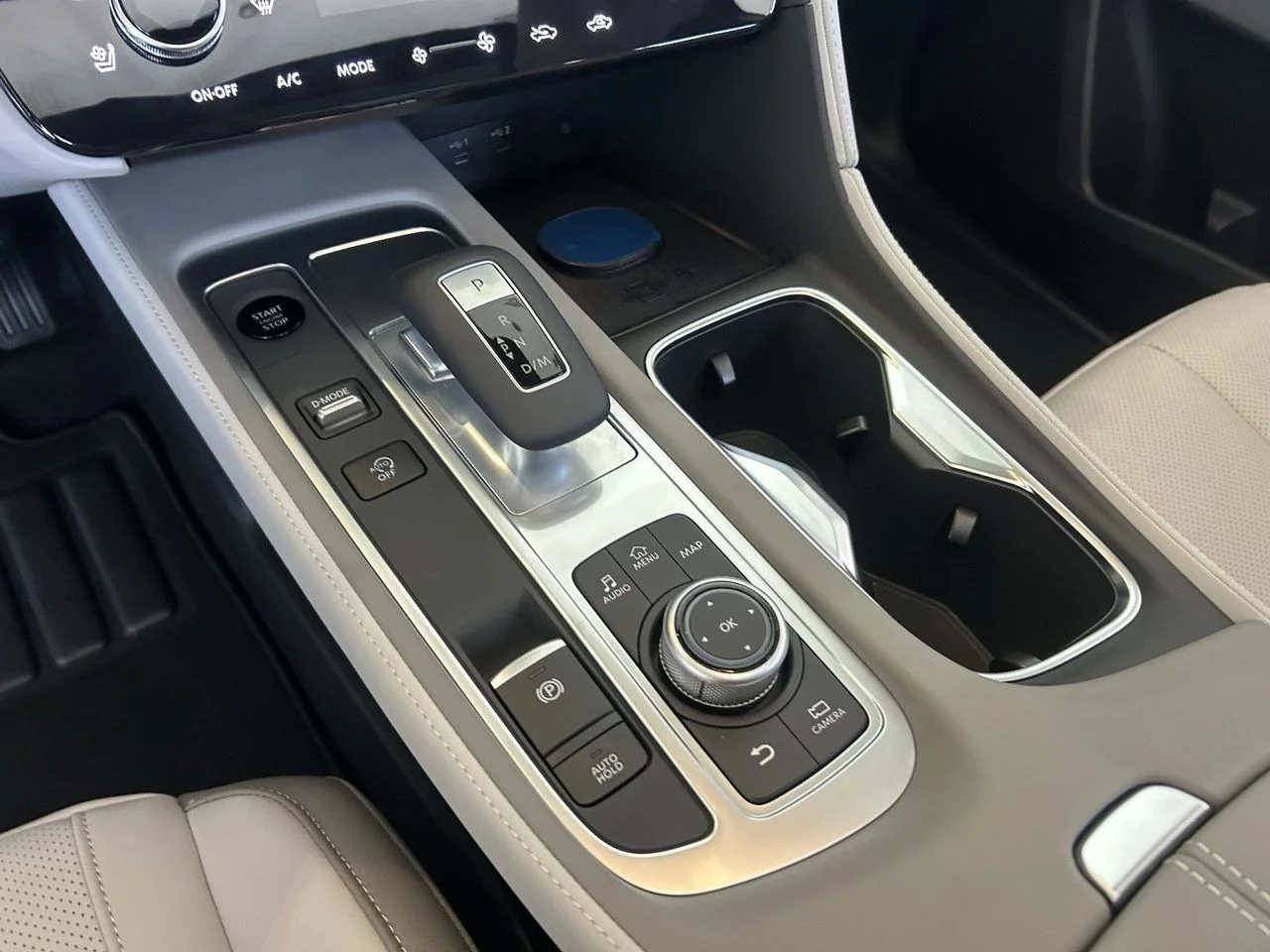New 2027 GRAPHITE SHADOW INFINITI Luxe AWD image 25