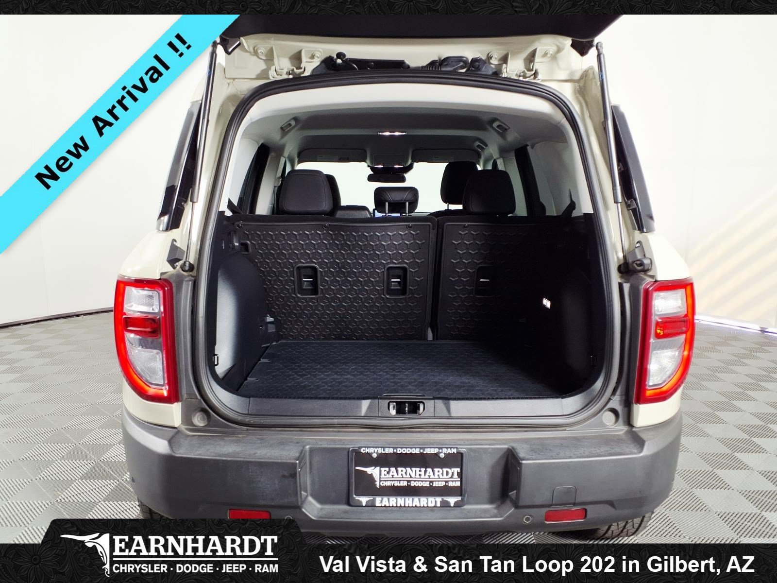 Used 2024  Ford Big Bend image 8