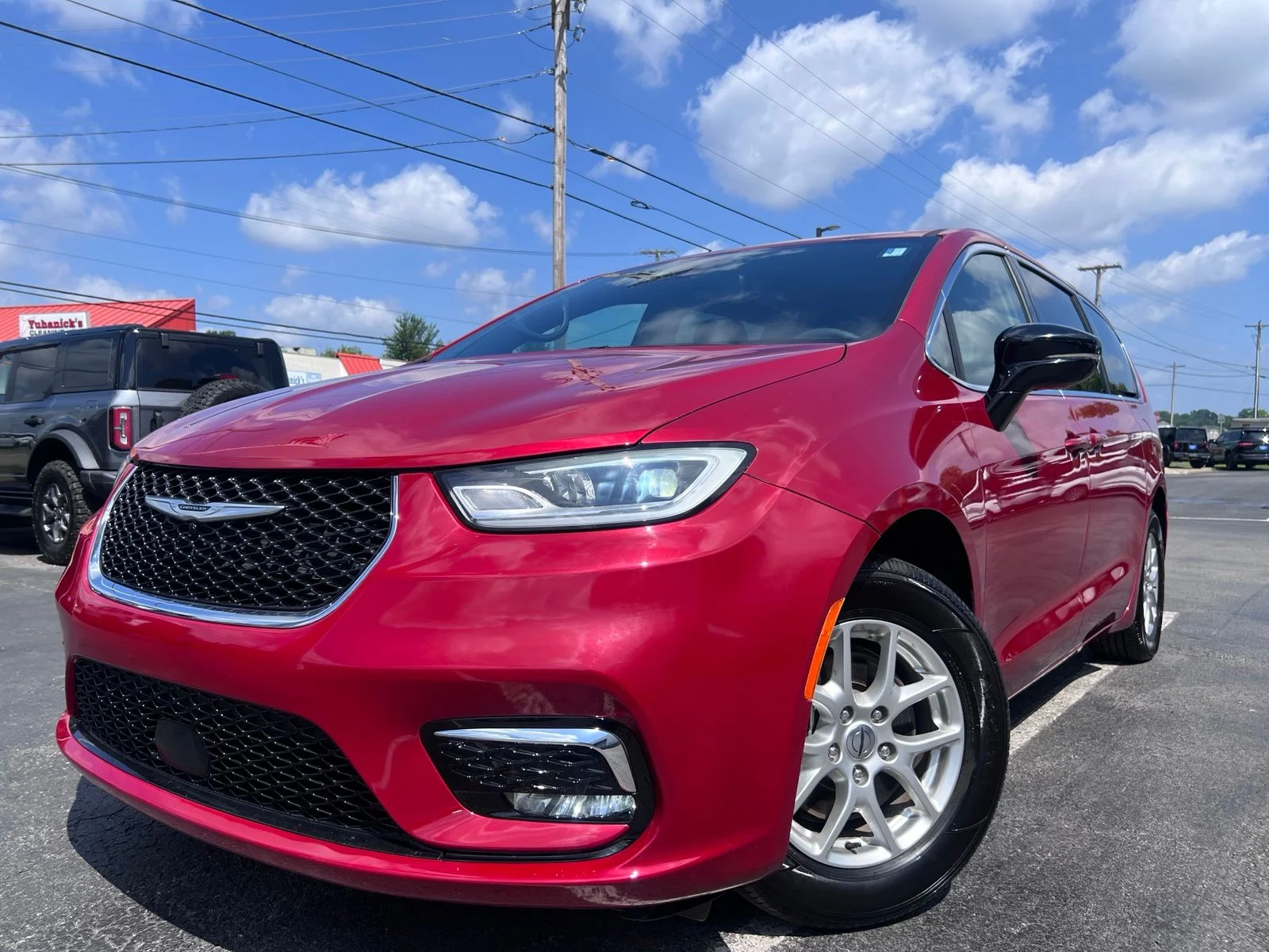 Used 2025 Red Chrysler Select image 17