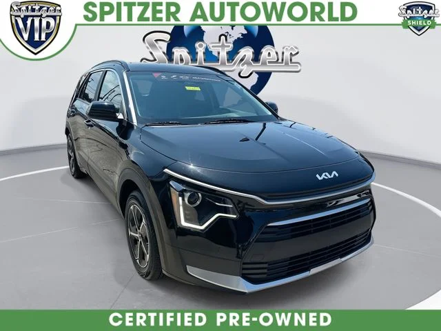 Used 2024 Black Kia LX image 1
