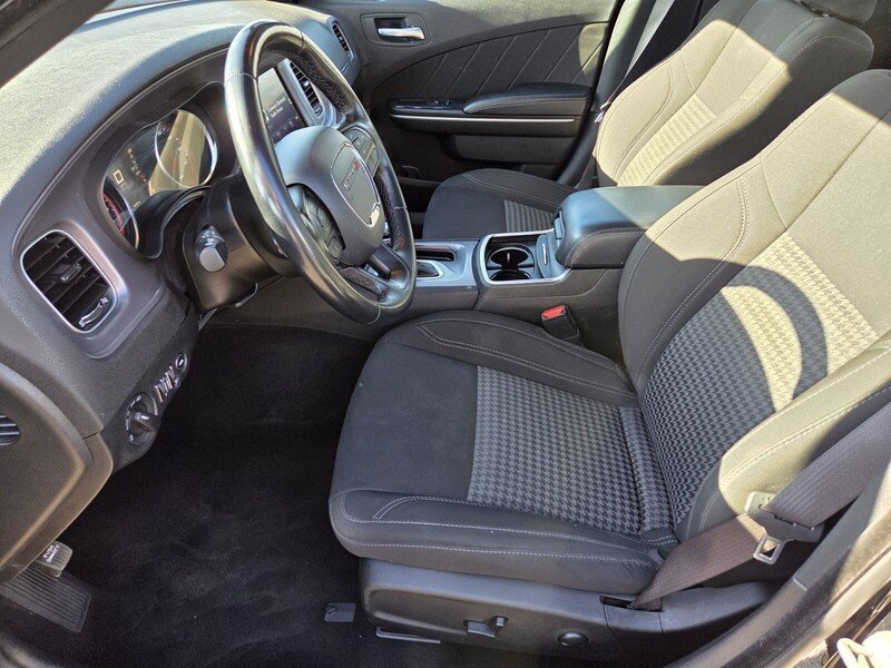 Used 2023 Black Dodge SXT image 11