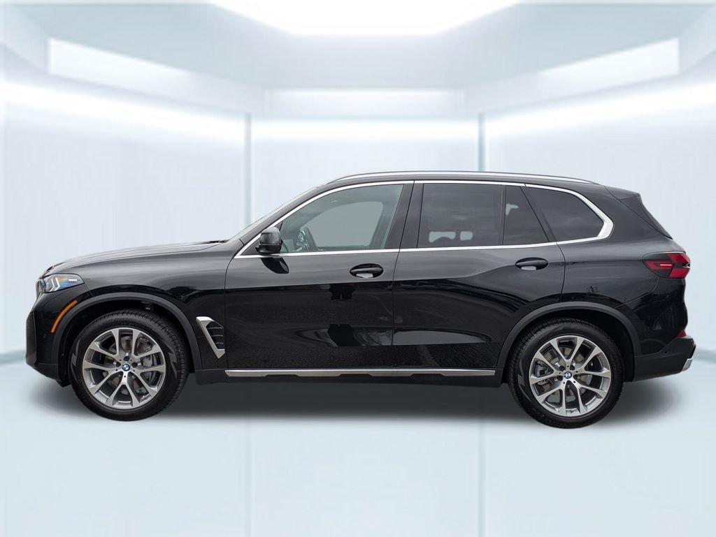 New 2026 Black Sapphire Metallic BMW xDrive40i image 2