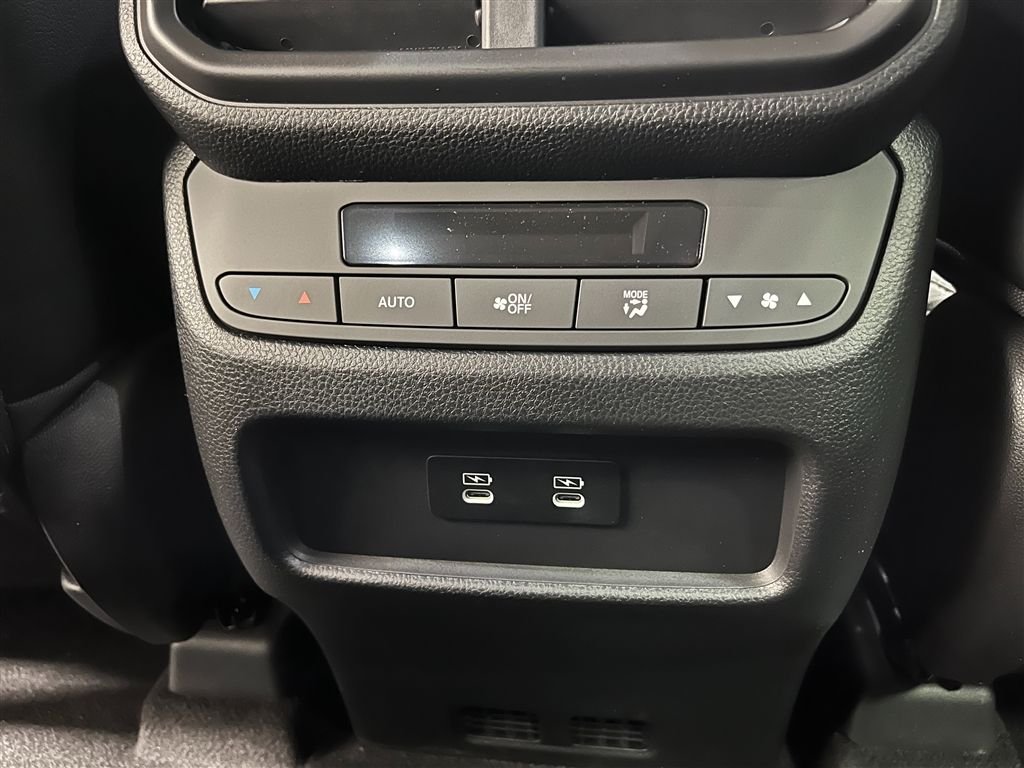 New 2026 Platinum White Pearl Honda AWD Touring image 26