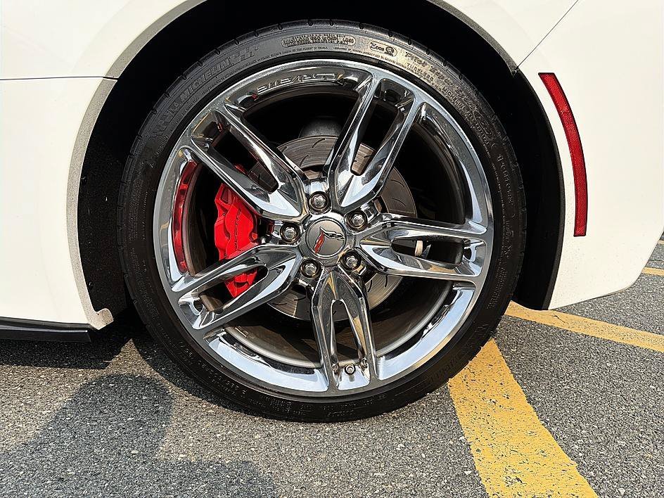Used 2015 Arctic White Chevrolet Z51 2LT image 10