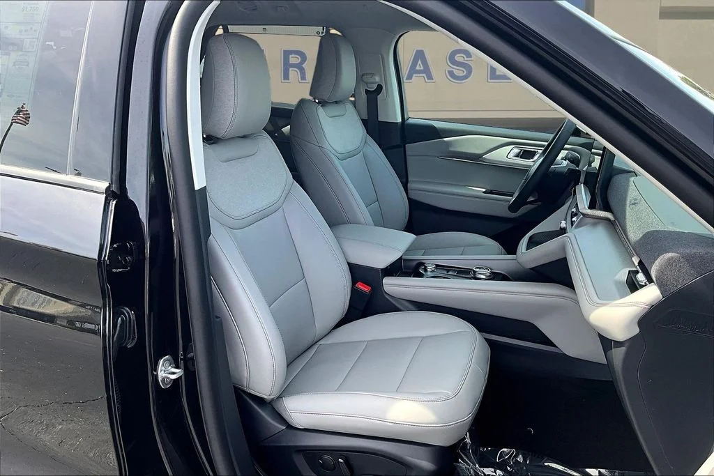 2026 Ford Explorer Active - Photo 11
