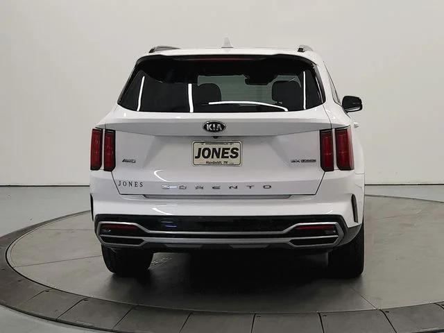 Used 2021 White Kia SX image 7