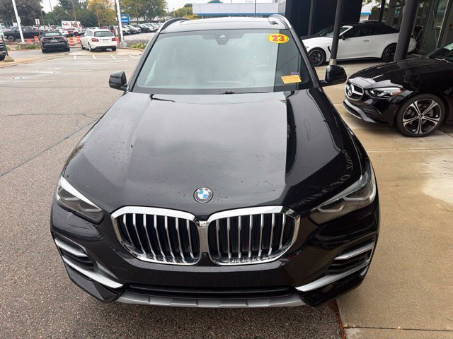 Used 2023 Black BMW xDrive40i image 3