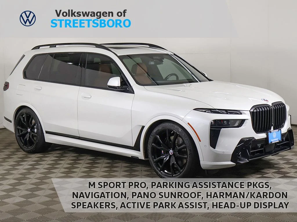 Used 2023 Alpine White BMW xDrive40i image 1