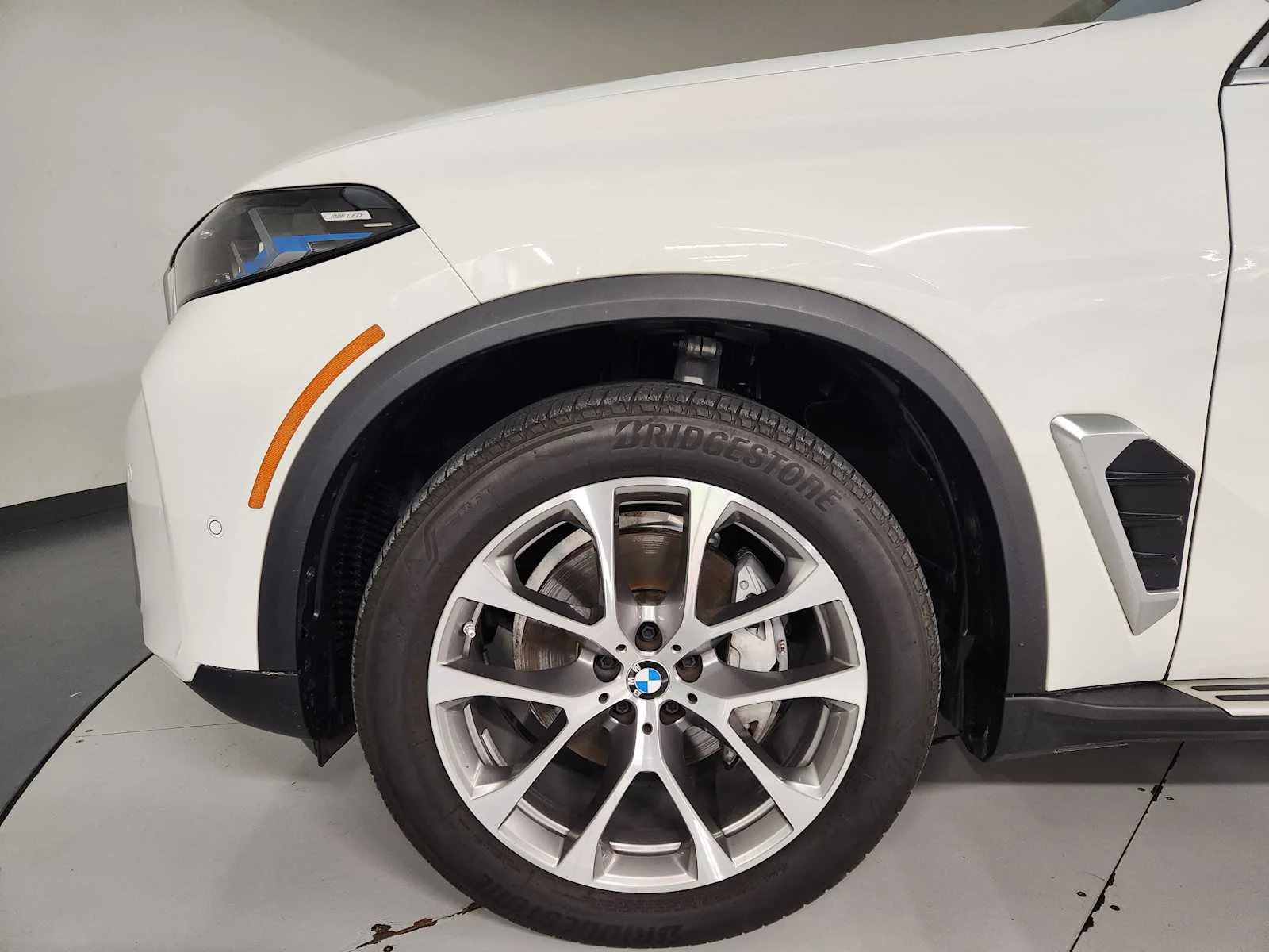Used 2026 Alpine White BMW xDrive40i - Sports Activity Vehicle image 19