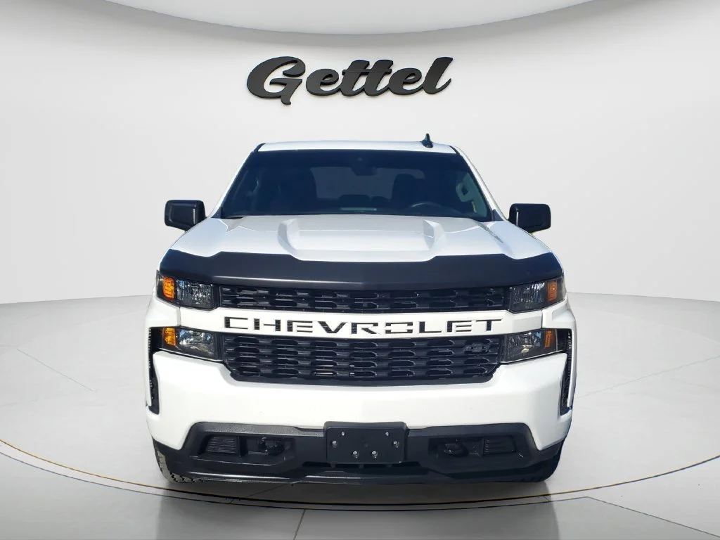 Used 2022 SUMMIT WHITE Chevrolet Custom image 2