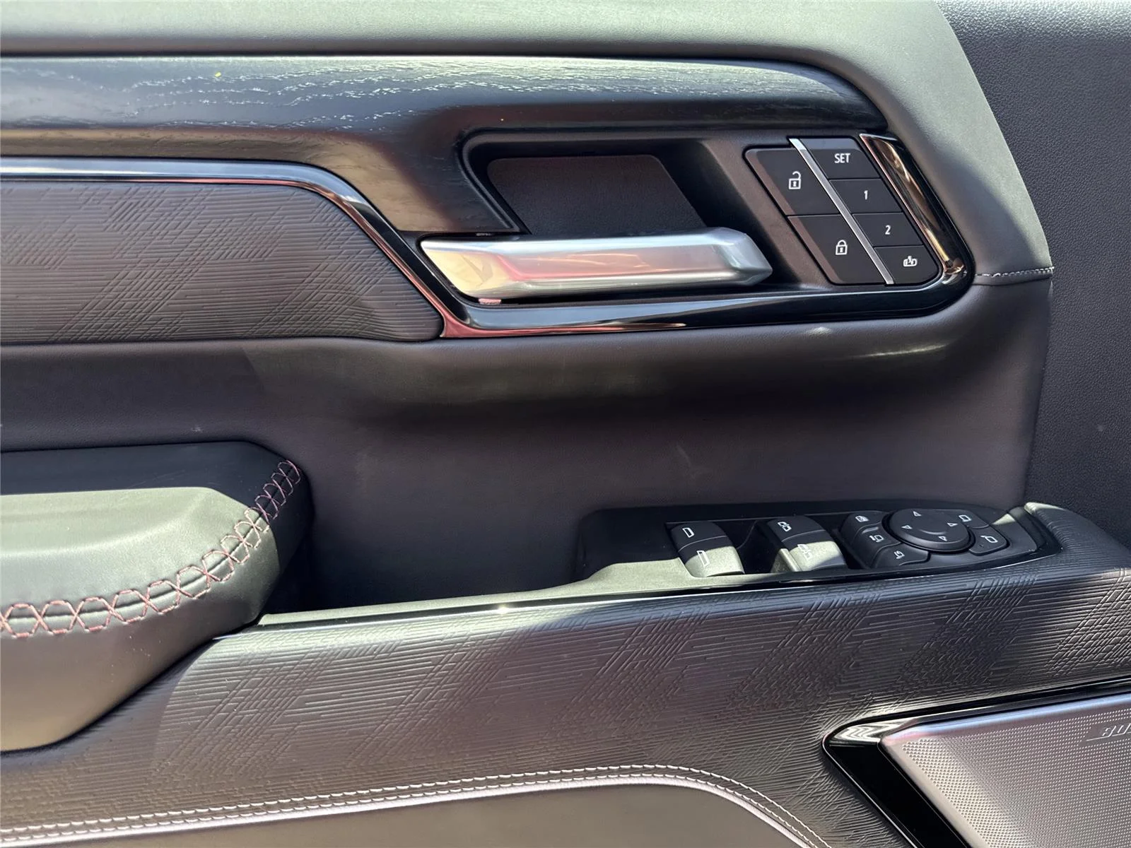 New 2026 Sterling Metallic GMC AT4X image 34