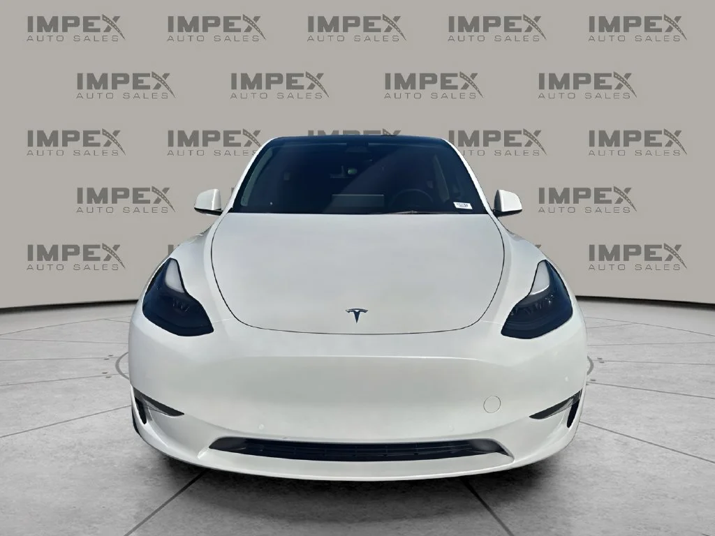 Used 2022 White Tesla Performance image 9