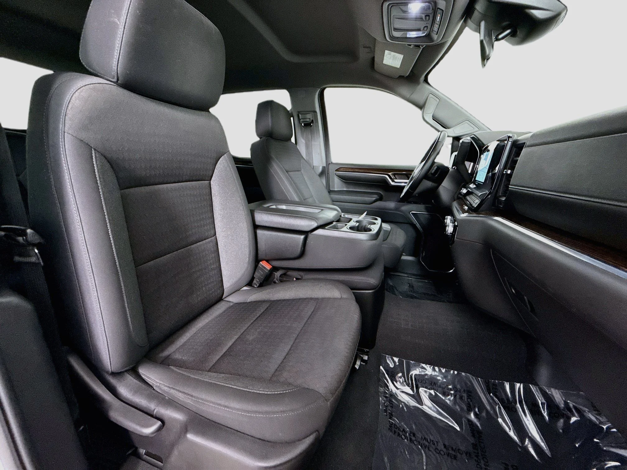 Used 2024 Summit White GMC Elevation image 29