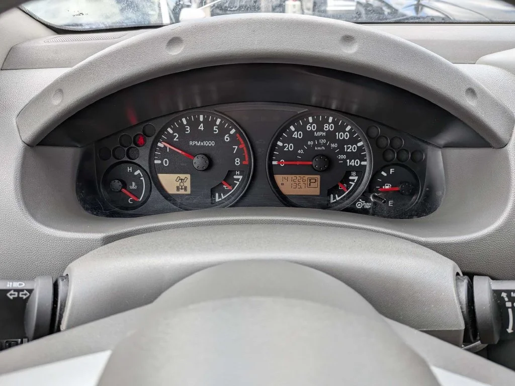 Used 2016 Silver Nissan SV image 25