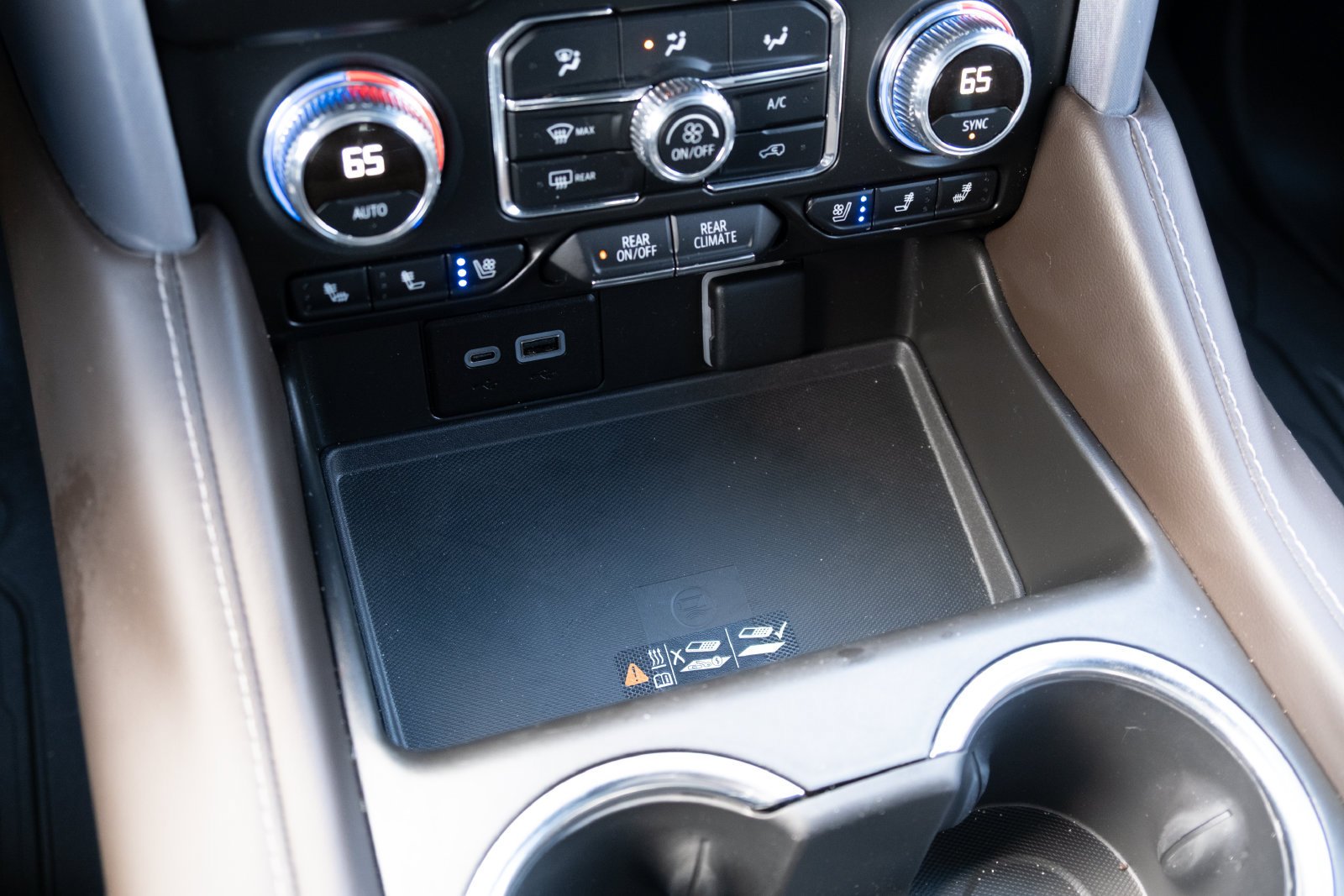 Used 2024 White Frost Tricoat GMC SLT image 5