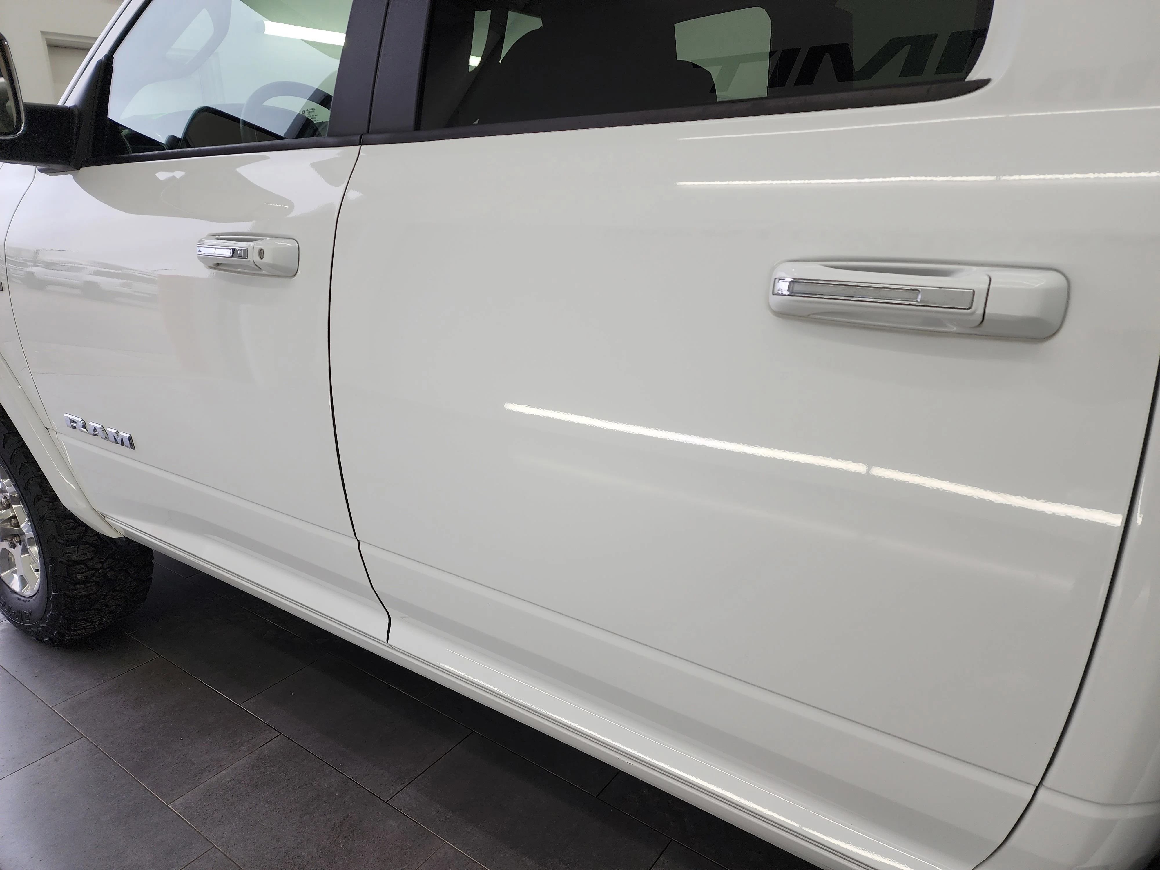 Used 2022 Bright White Clearcoat Ram Laramie image 30