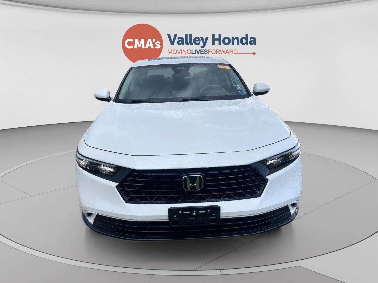 Used 2024 Platinum White Pearl Honda EX image 8
