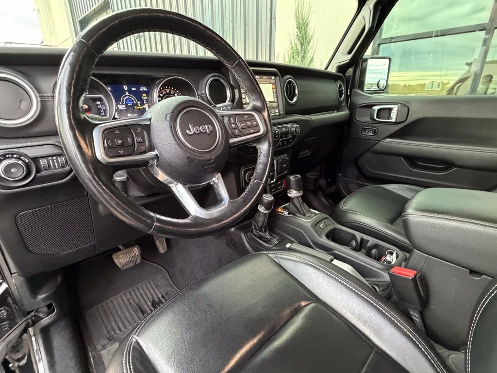Used 2021 Black Jeep Unlimited Sahara image 7