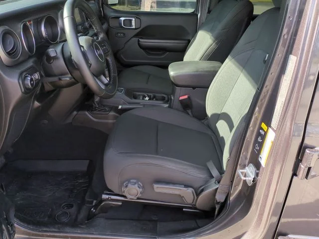 Used 2021 Gray Jeep Unlimited Willys image 14