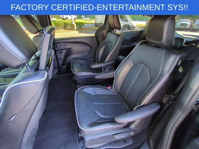 Used 2023 Blue Chrysler Limited image 29