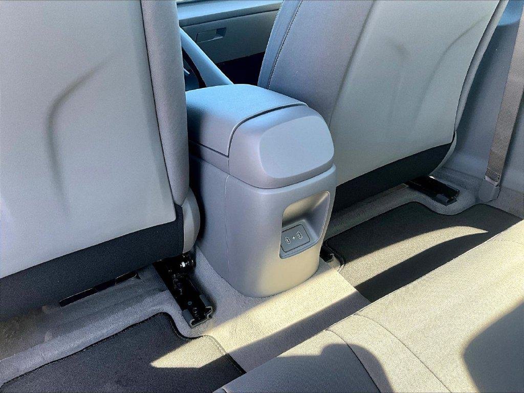 New 2026 White Hyundai Blue image 11