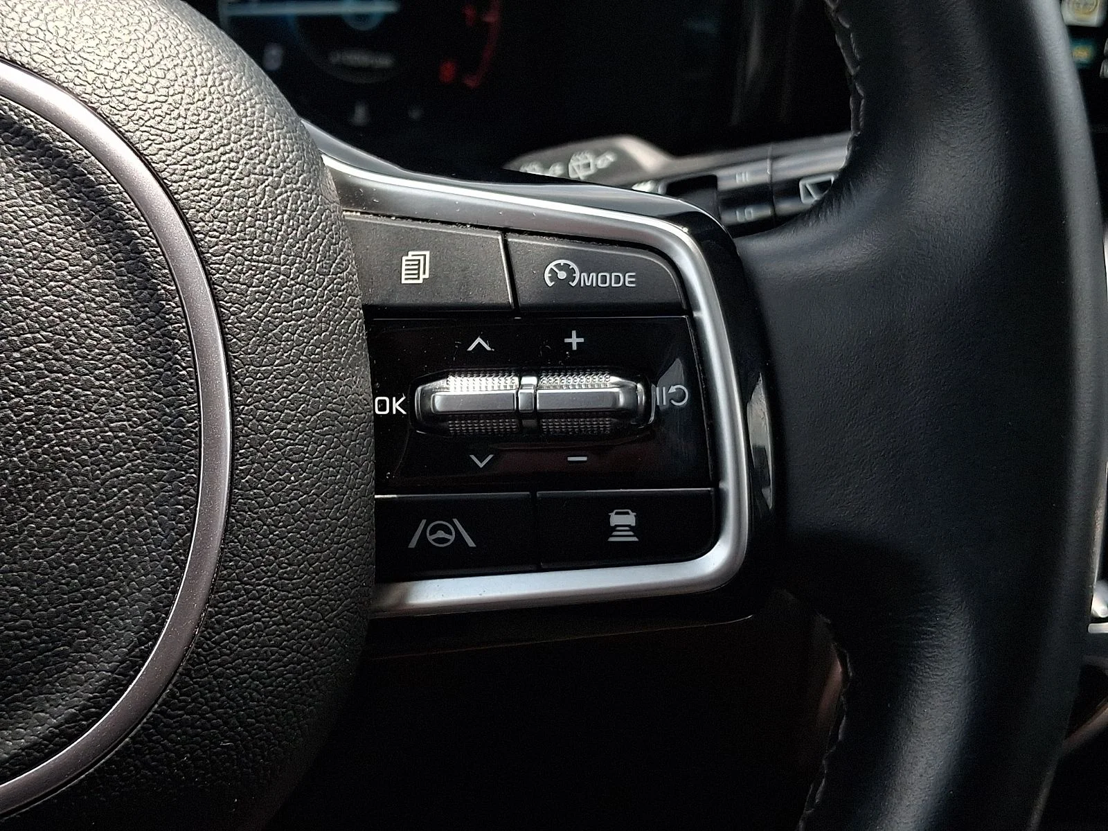 Certified Used 2023 Gray Kia SX image 22