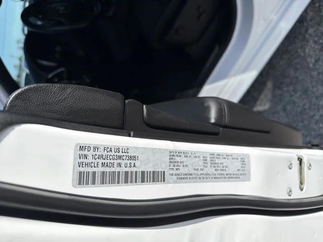 Used 2021 White Jeep Overland image 35