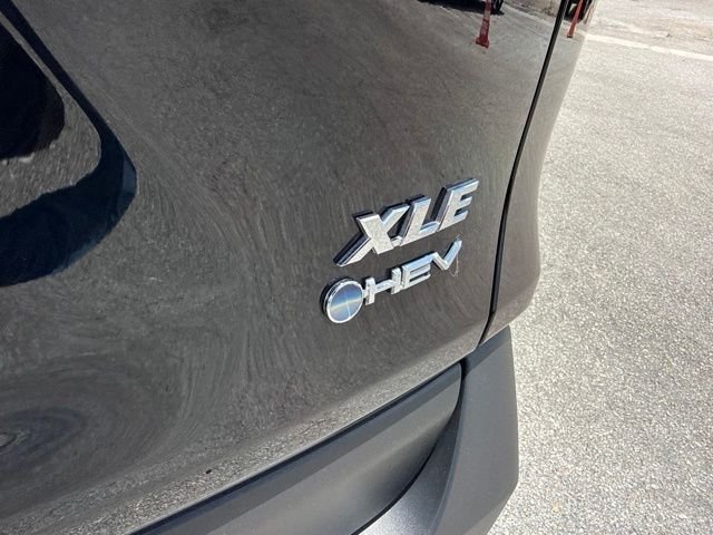 2025 Toyota RAV4 XLE - Photo 34
