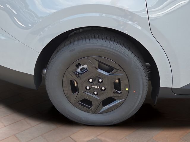 New 2027 White Kia LXS image 4
