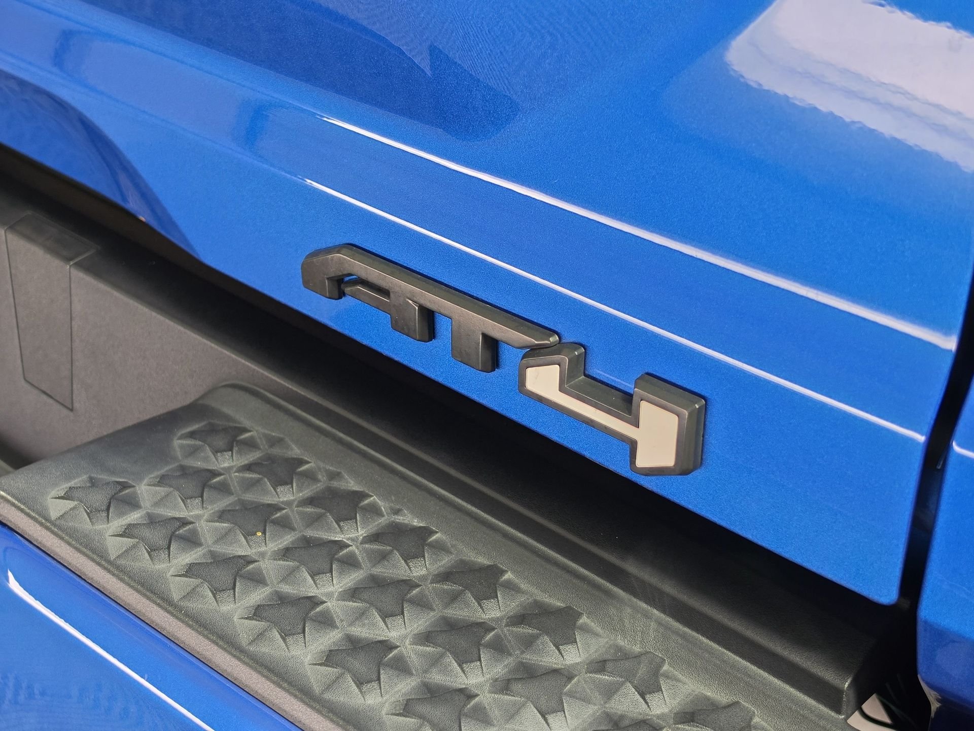 2023 GMC Canyon AT4 - Photo 13