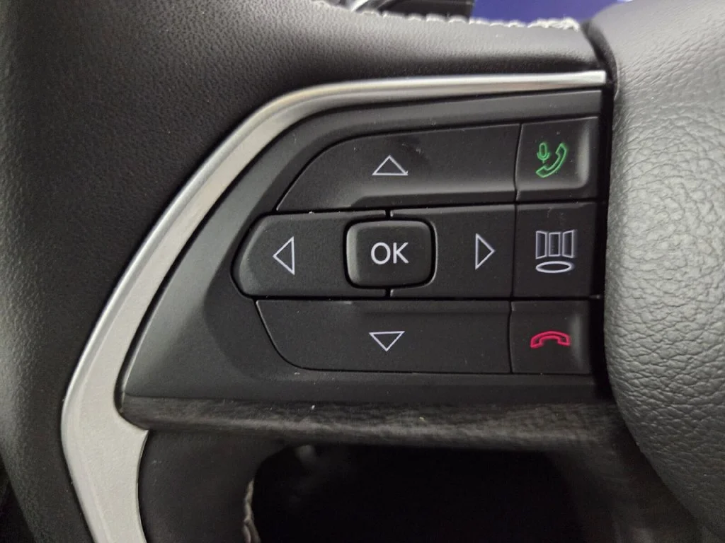 Used 2025 Bright White Clearcoat Jeep Limited image 17