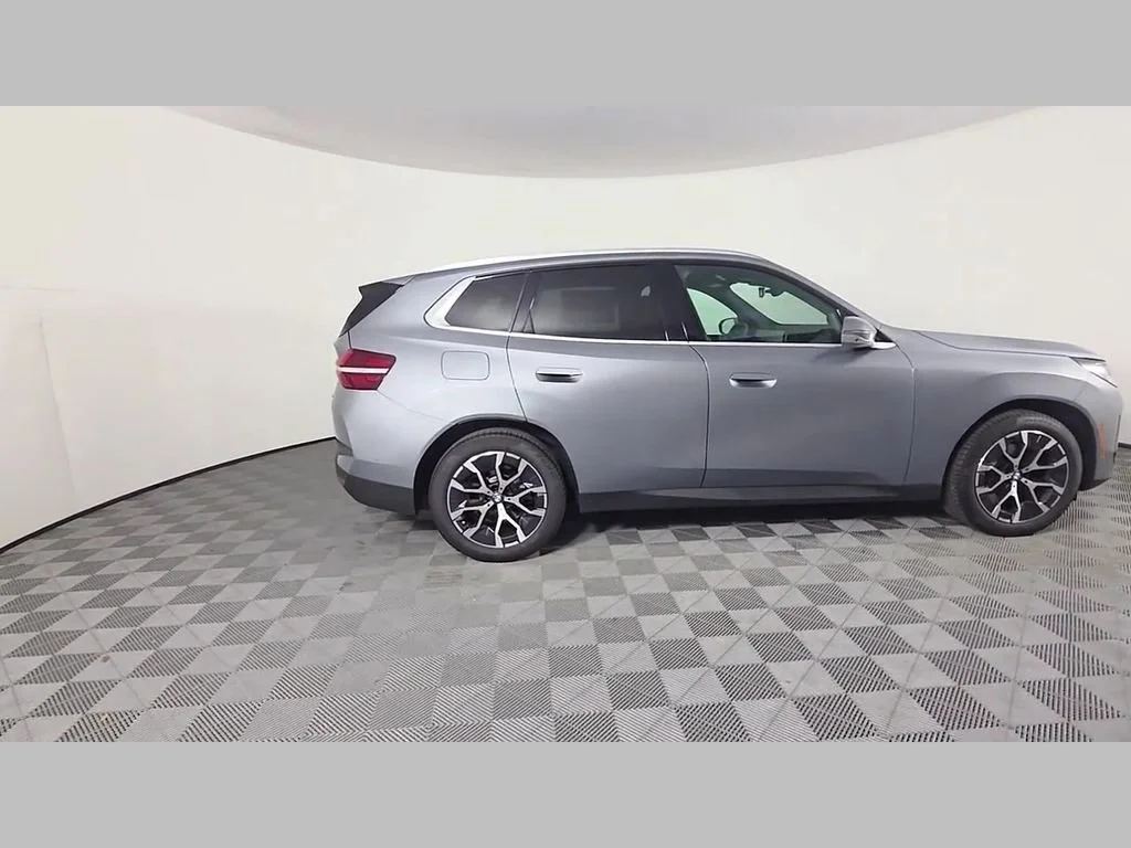 Used 2025 Skyscraper Gray Metallic BMW 30 xDrive image 36
