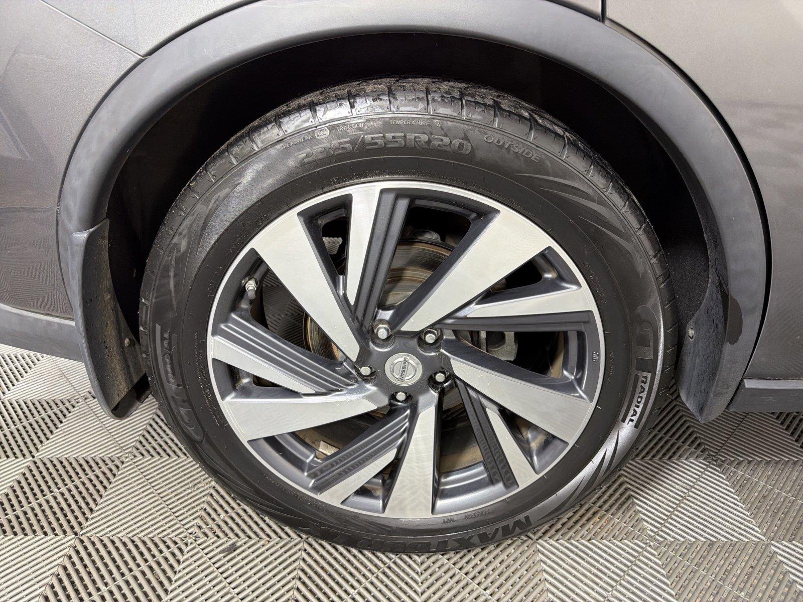 Used 2015 Gray Nissan Platinum image 20