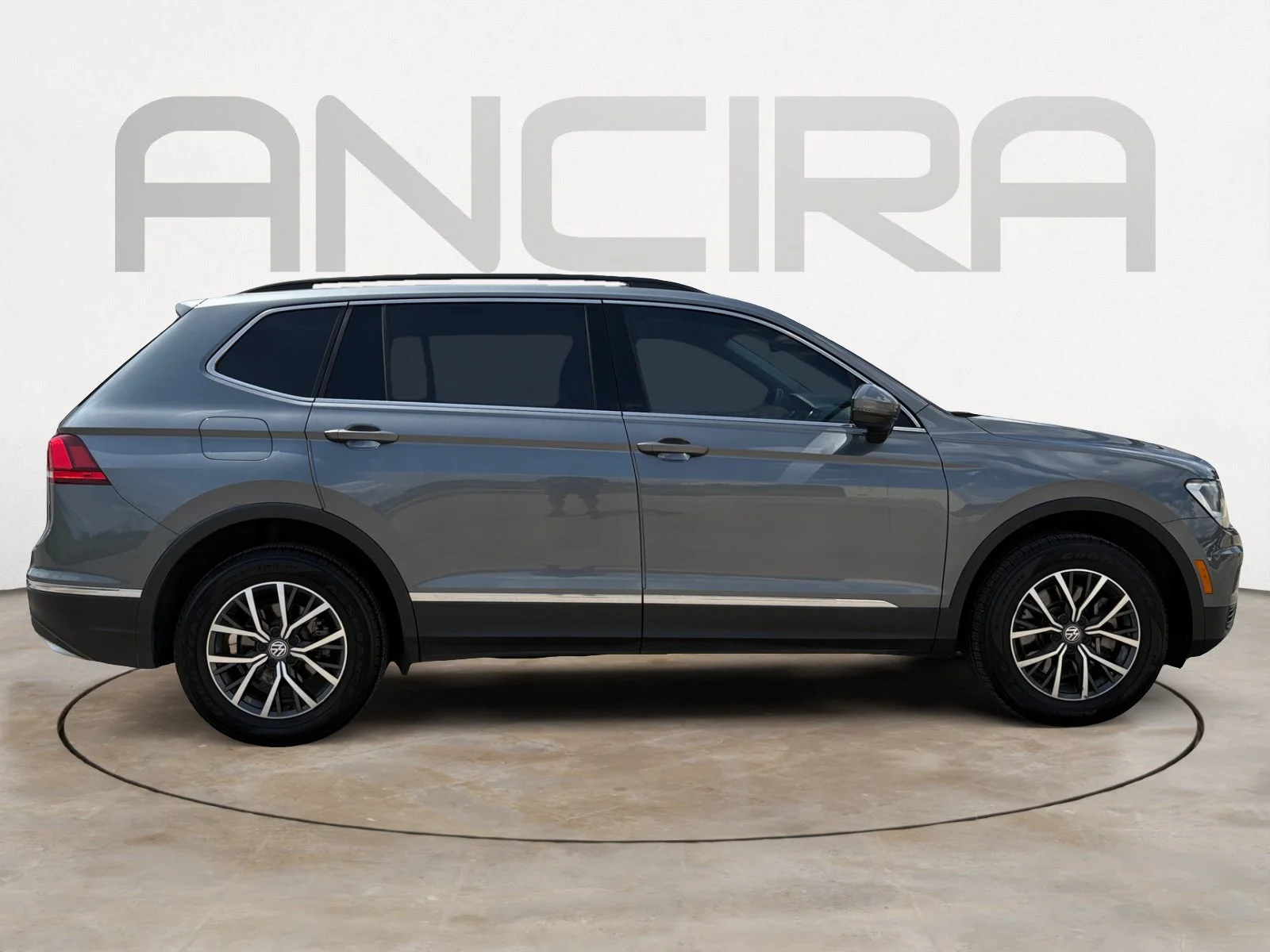 Used 2020 Platinum Gray Metallic Volkswagen 2.0T SE image 11
