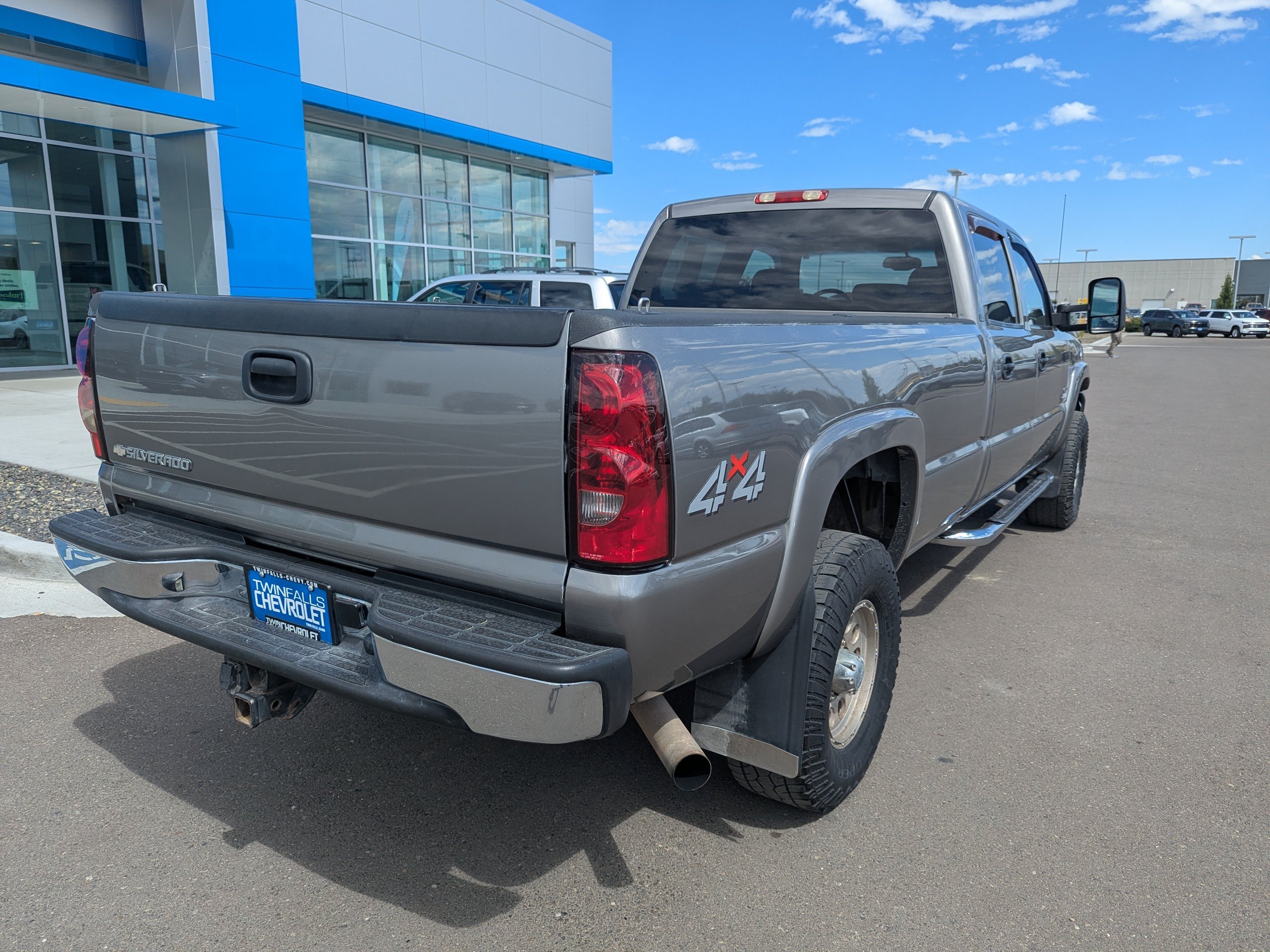Used 2007 Graystone Metallic Chevrolet SRW LT3 image 28