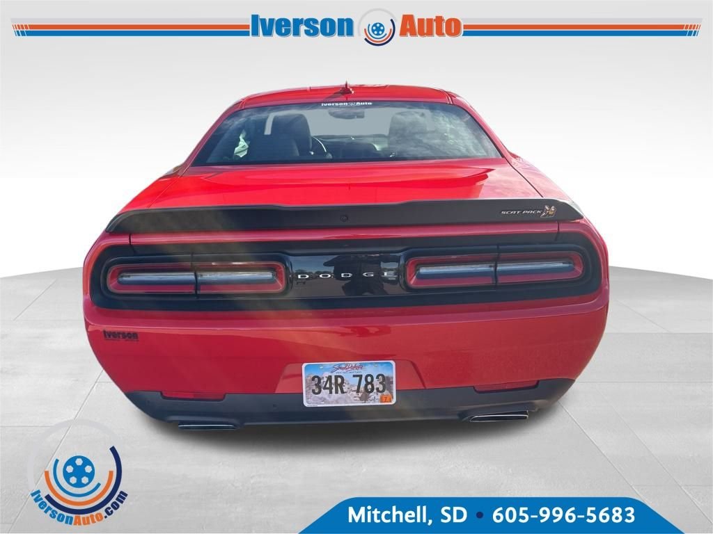 2022 Dodge Challenger R/T Scat Pack photo 2