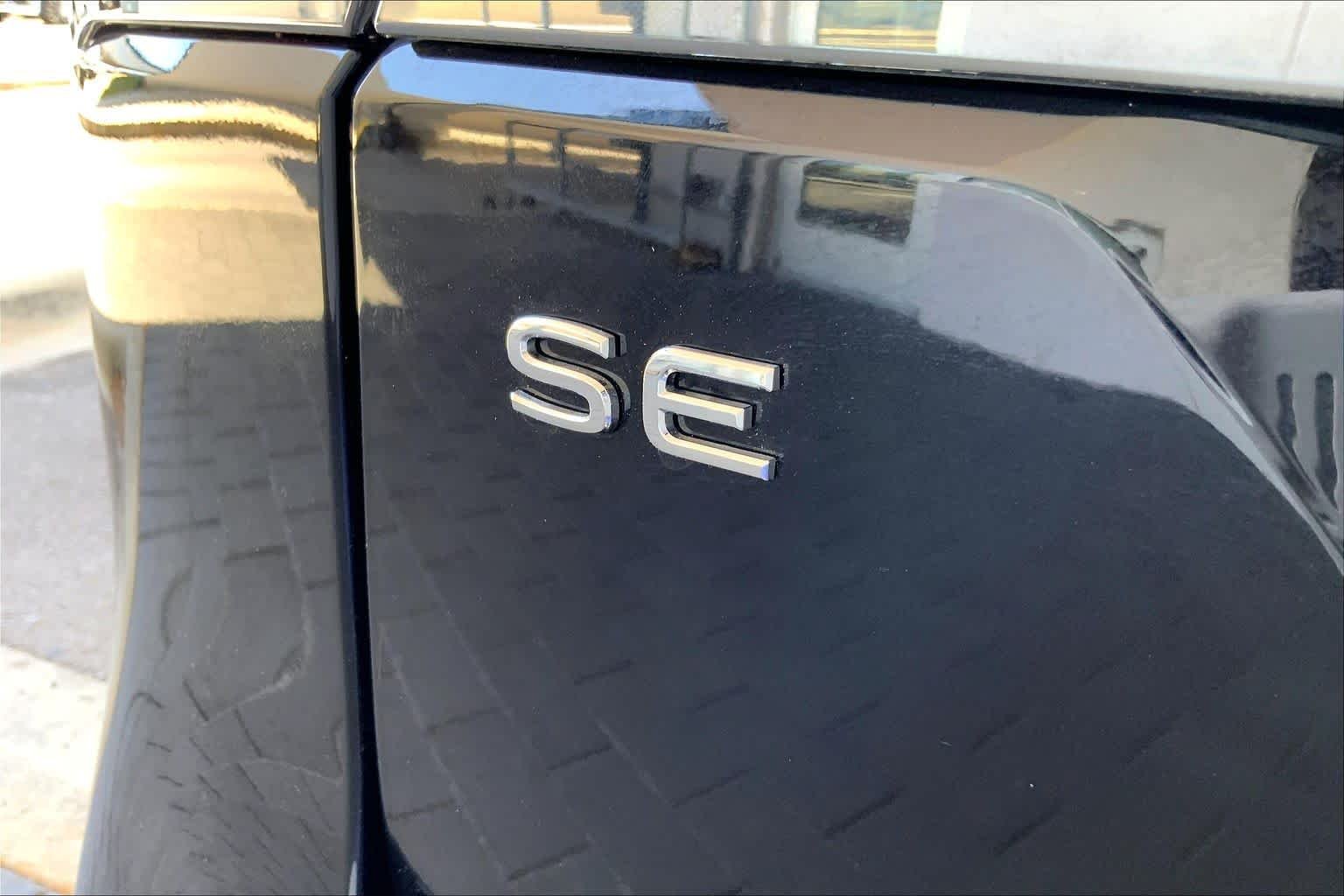 New 2026 Deep Black Pearl Volkswagen 2.0T SE image 15