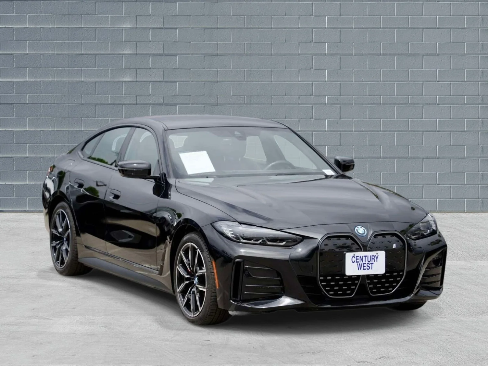 2023 BMW i4 eDrive40's photo