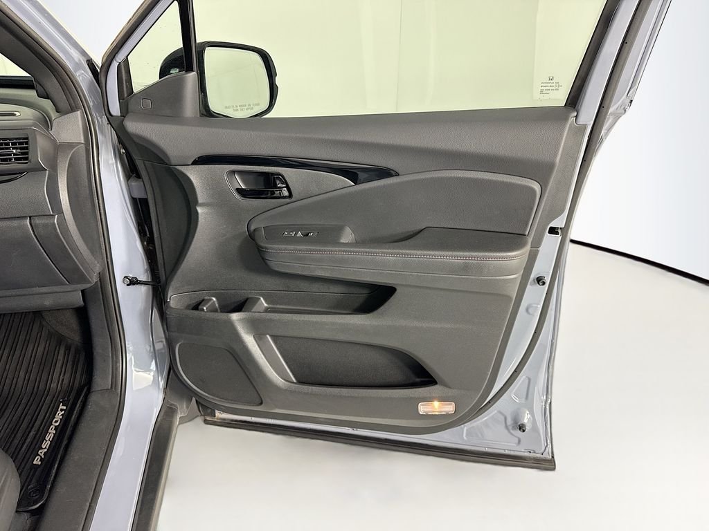 2025 Honda Passport Black Edition - Photo 25