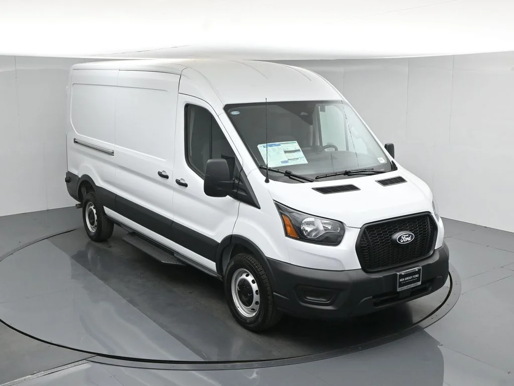 New 2026 Oxford White Ford Base image 36