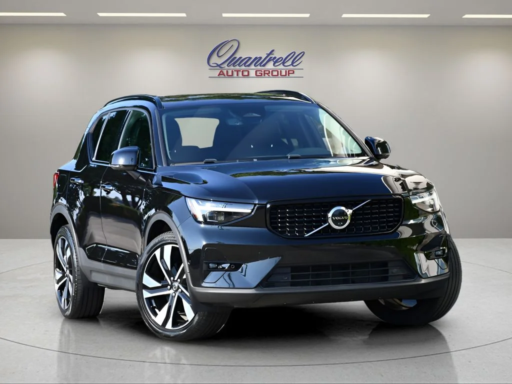 2023 Volvo XC40