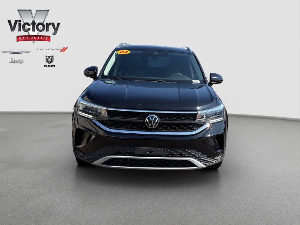 Used 2023 Volkswagen Taos SE with VIN 3VVEX7B28PM335508 for sale in Kansas City