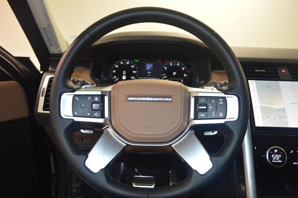 Used 2025 Gray Land Rover Metropolitan Edition image 21