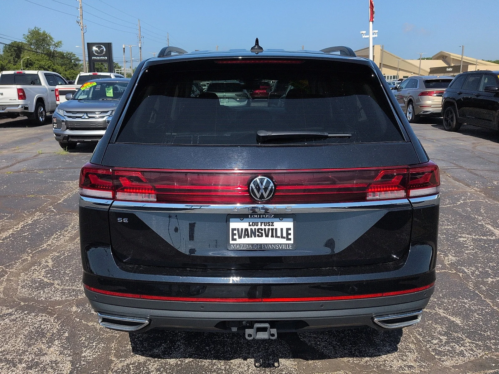 Used 2025 Deep Black Pearl - 2T2T Volkswagen 2.0T SE w/Technology image 6