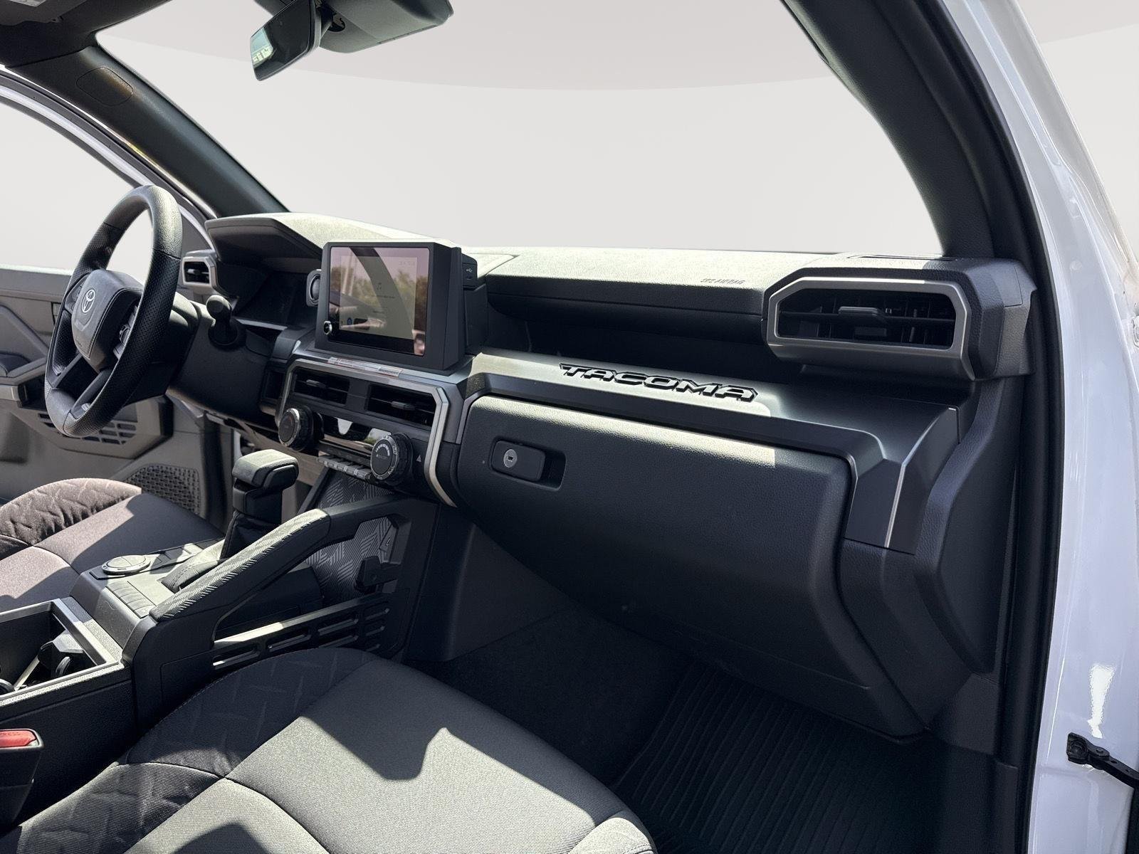 2025 Toyota Tacoma SR5 - Photo 27