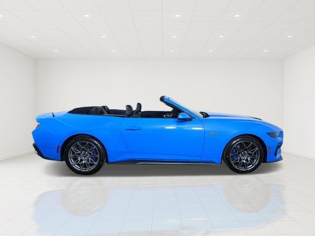 Certified Used 2025  Ford GT Premium image 8