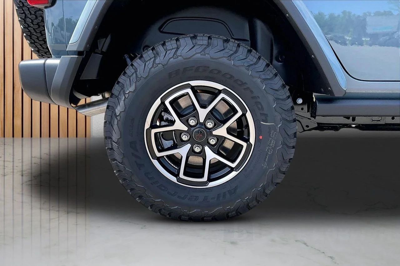 New 2026 Anvil Clear-Coat Exterior Paint Jeep Rubicon image 29